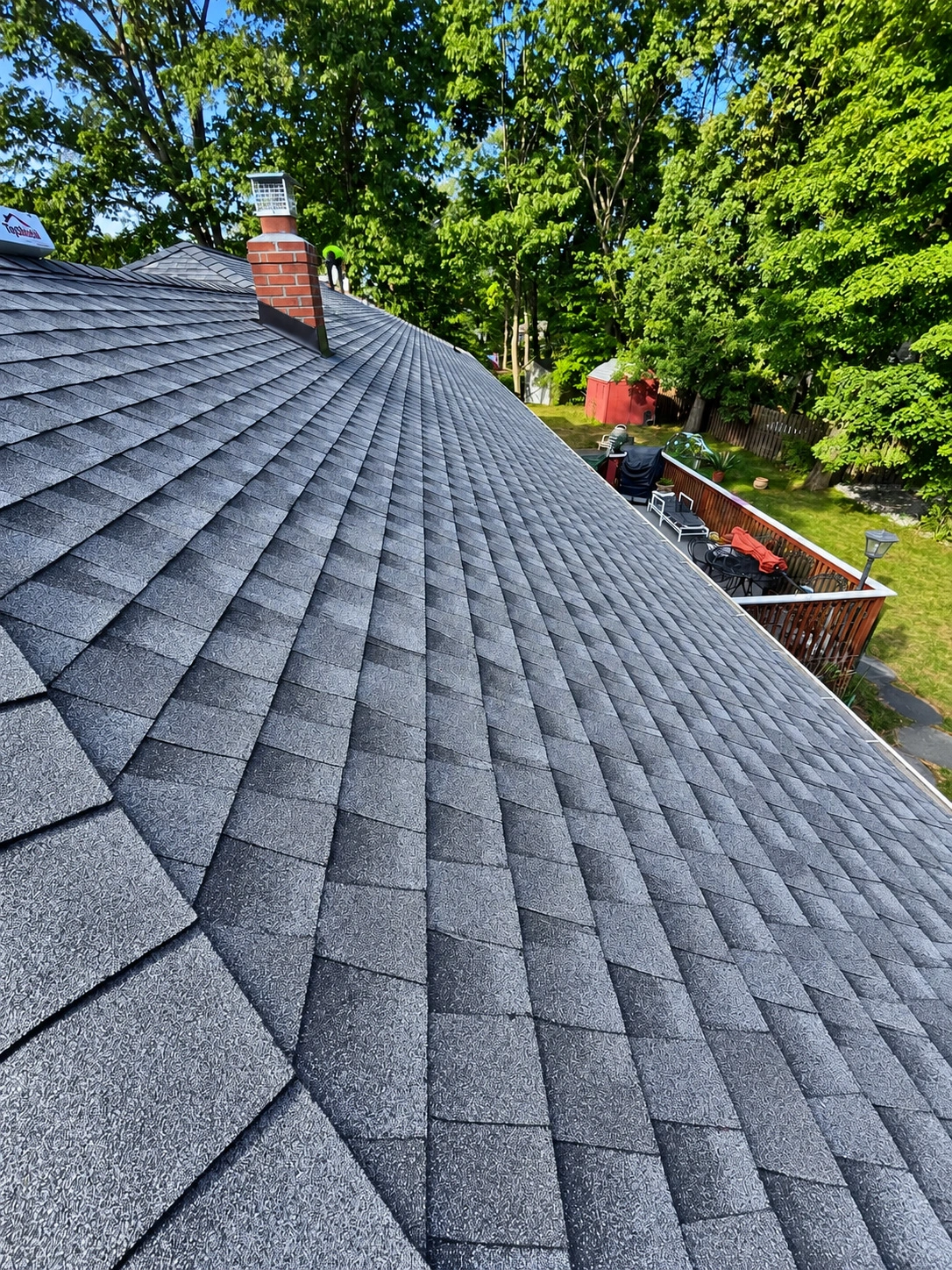 Residential home with asphalt shingle roof in Bergen County New Jersey